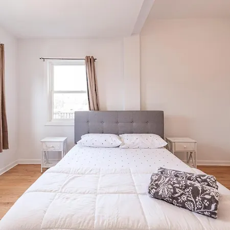 Villa Tranquil Town House With Parking And Laundry - Just 25 Minutes To Time Square! à Jersey City Extérieur photo