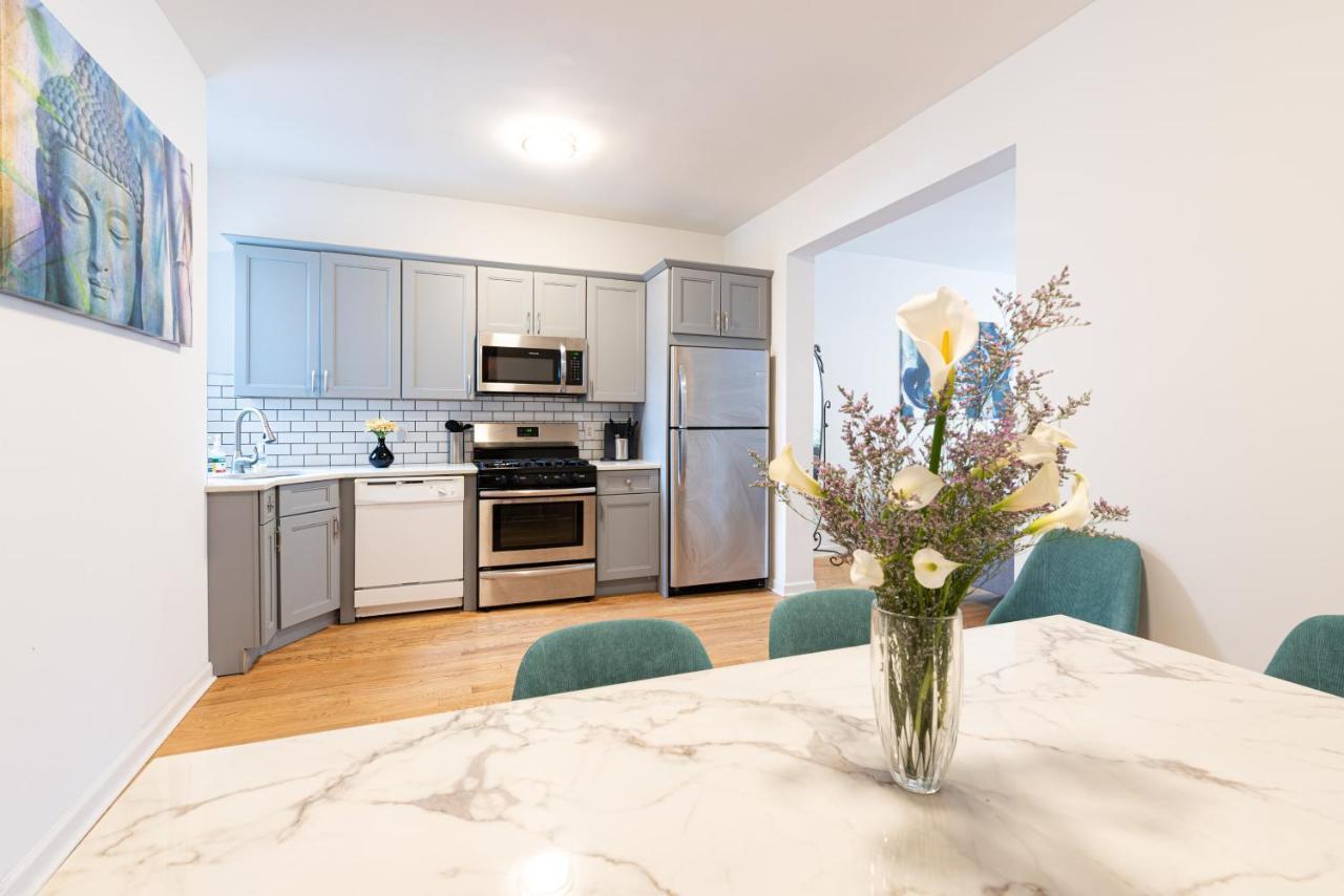 Tranquil Town House With Parking And Laundry - Just 25 Minutes To Time Square! Jersey City