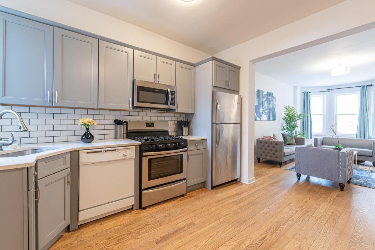 Hébergement de vacances Tranquil Town House With Parking And Laundry - Just 25 Minutes To Time Square! *
