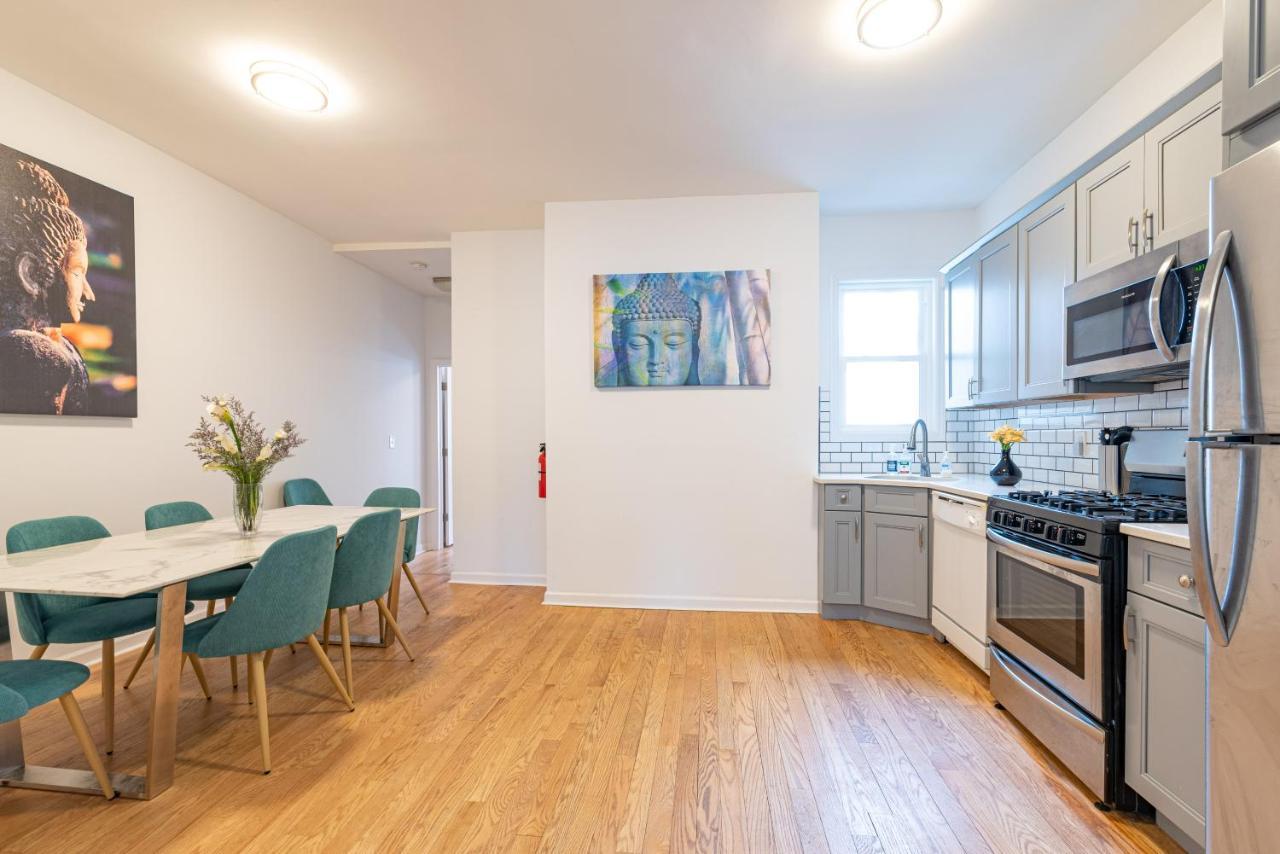 Hébergement de vacances Tranquil Town House With Parking And Laundry - Just 25 Minutes To Time Square! *