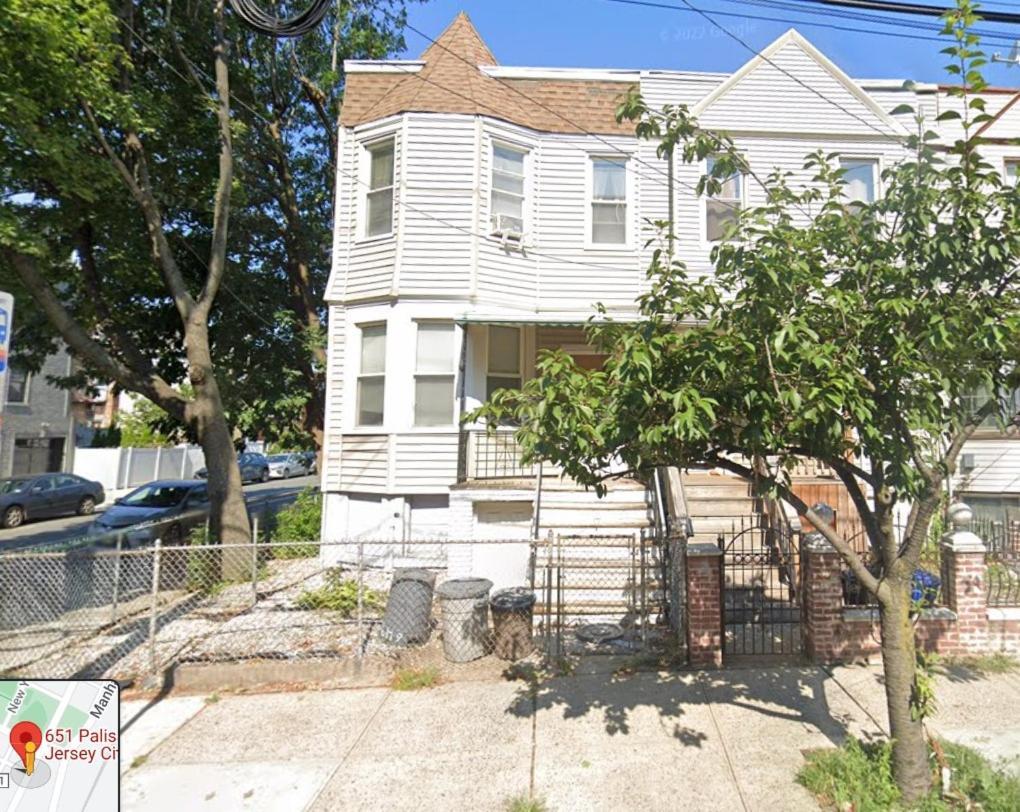 Tranquil Town House With Parking And Laundry - Just 25 Minutes To Time Square! * Jersey City